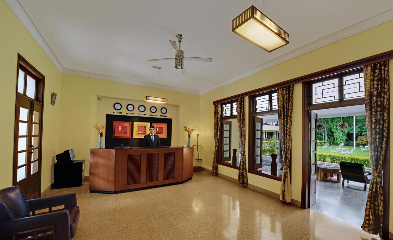Hotel Sunderban & 3*