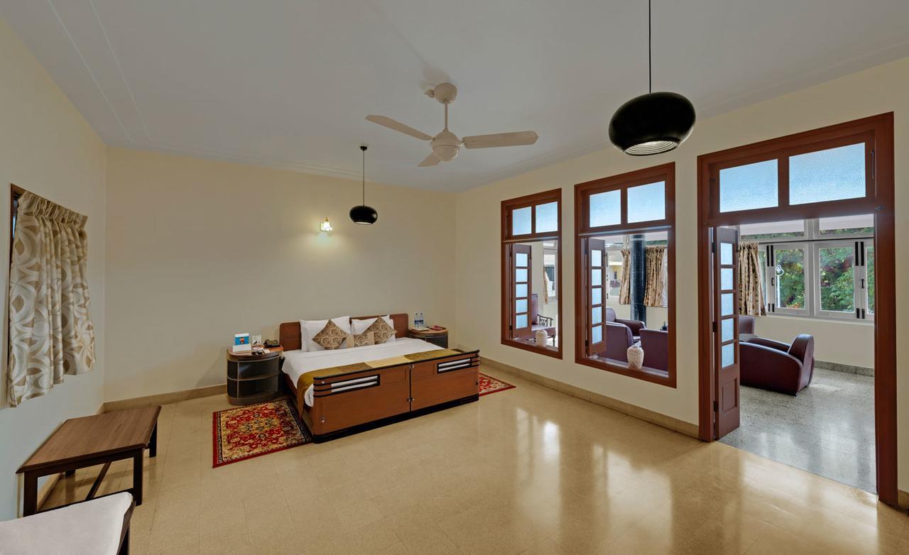 Hotel Sunderban & 3*