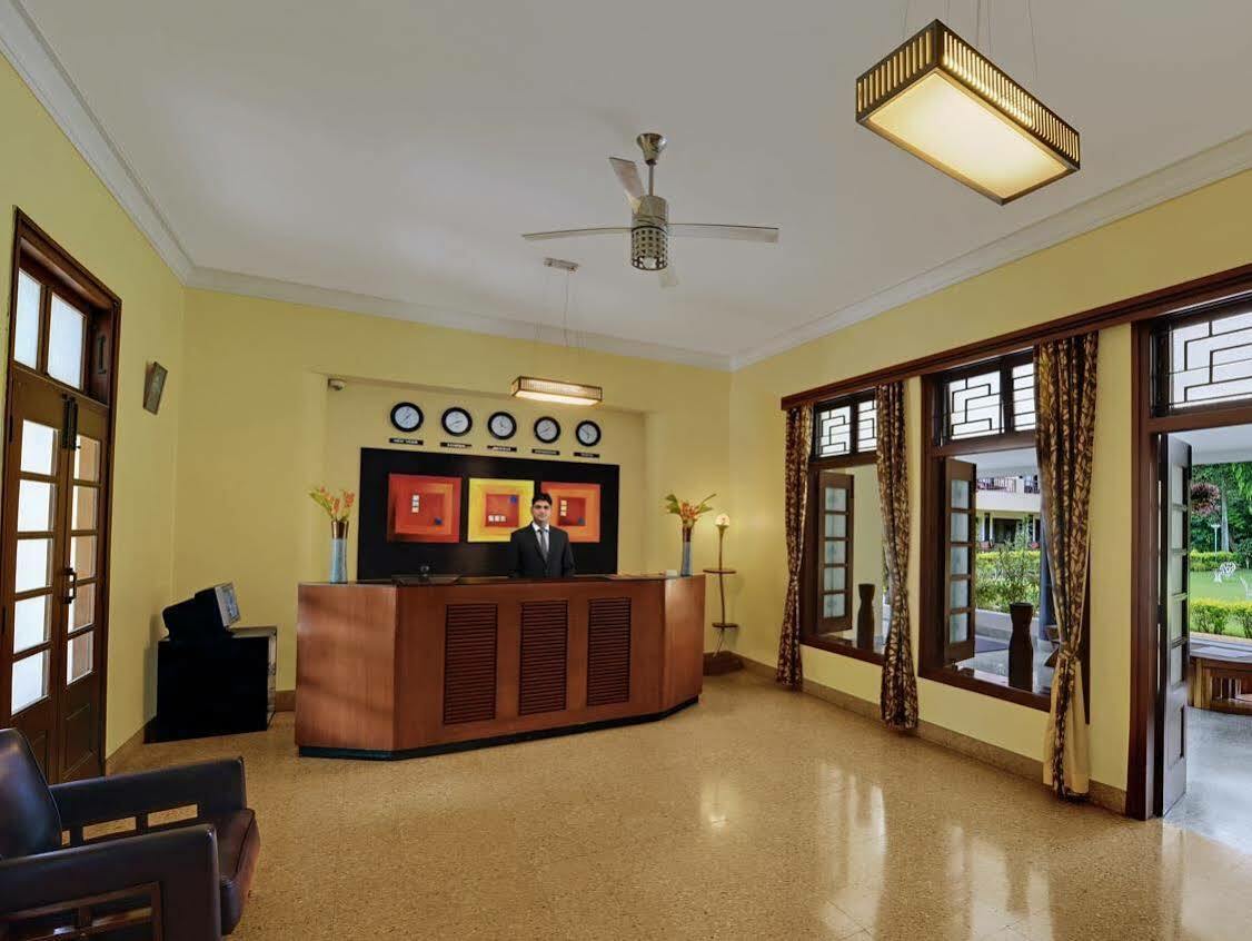 Sunderban & Hotel 3*